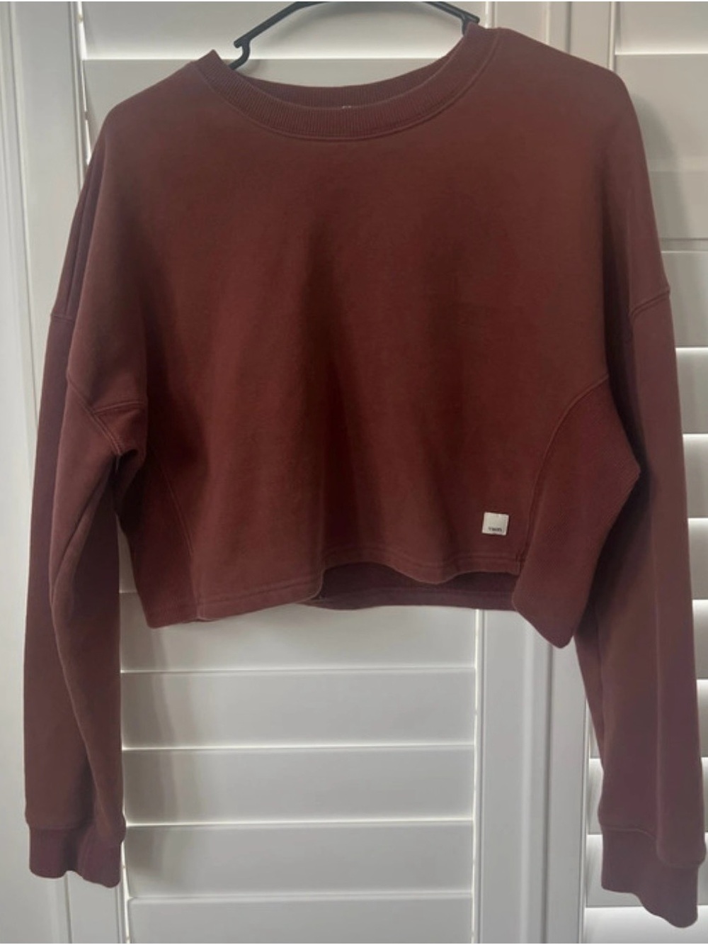 Vuori Cropped Sweatshirt in Deep Maroon